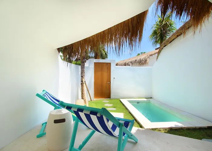Aparthotel The 3*