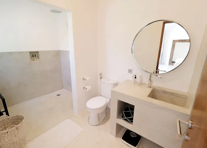 Aparthotel The 3*